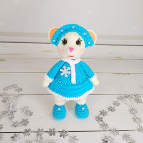 Вязаная игрушка Снегурочка мышка на Новый год